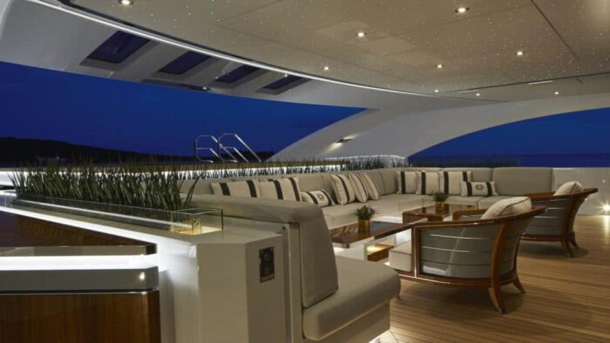 tiger woods' yacht for sale