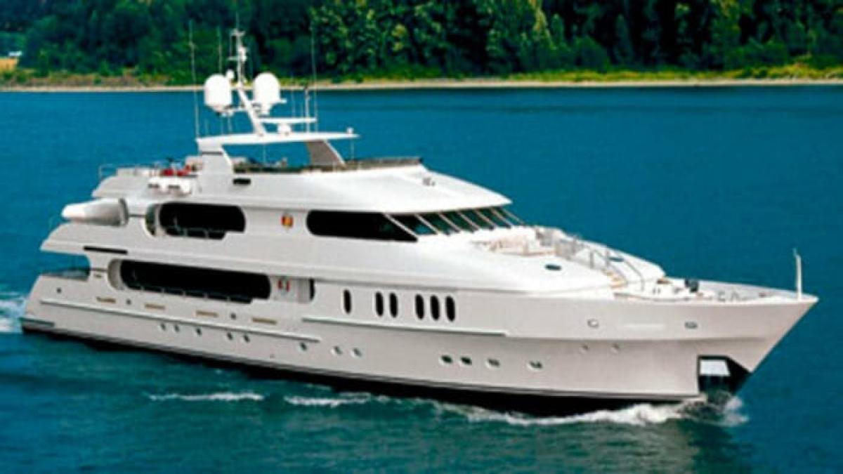 name of tiger woods yacht